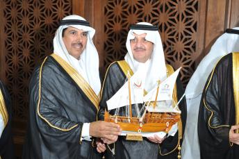 أمير الشرقية يكرم البنك السعودي للاستثمار لرعايته مهرجان الساحل الشرقي الرابع أمير الشرقية يكرم البنك السعودي للاستثمار لرعايته مهرجان الساحل الشرقي الرابع